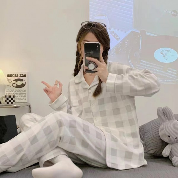 Ladies' pajamas   A03